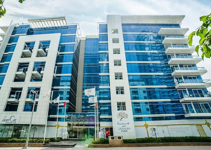 Espace Holiday Homes Dubai Marina